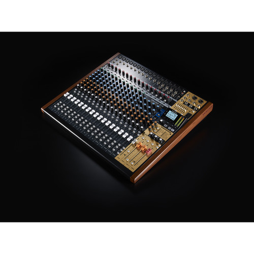 TASCAM Model 24 Suite de Producción Integrada Mezclador/Grabador/Interfaz USB - Imagen 8