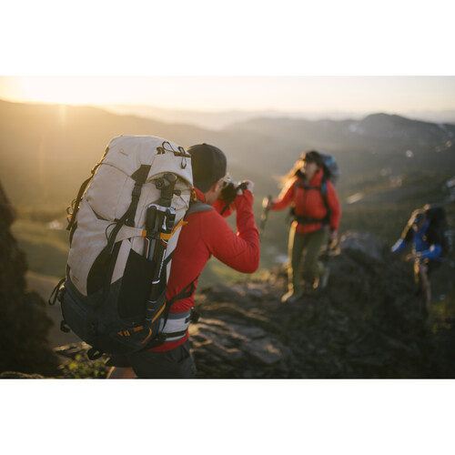 Lowepro Photosport Pro III 55L Mochila para Equipo Fotográfico (S/M) / LP37341 - Imagen 10