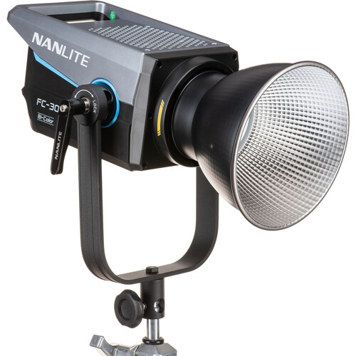 Nanlite FC300B Bi-Color LED Spotlight 350W Montura Bowens (T° 2700 a 6500K) / 31-2014 - Imagen 2