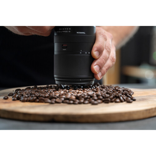 Tamron 18-300mm f/3.5-6.3 Di III-A VC VXD Lente para Nikon Z / B061Z - Imagen 10