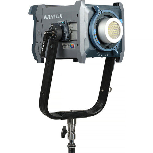 Nanlux Evoke 600C RGB LED Spotlight (Trolley Case Kit) - Imagen 5