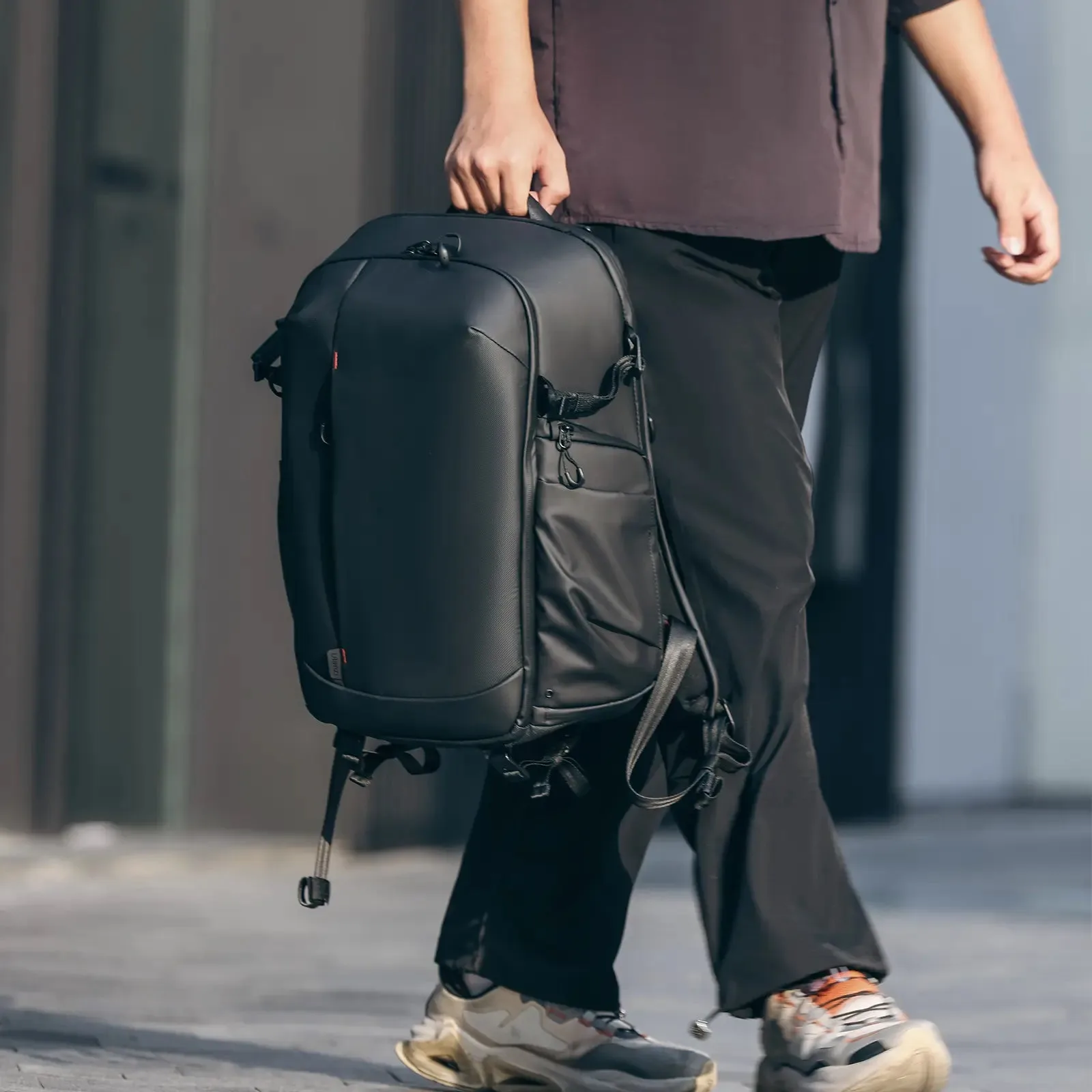 Ulanzi BP09 Mochila Traker Backpack 22L - Imagen 11
