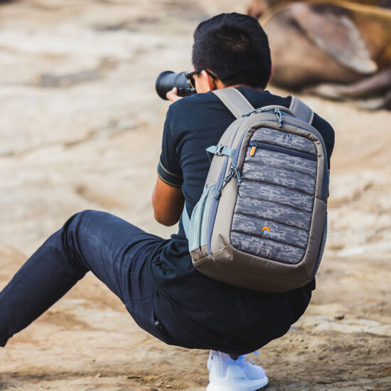 LowePro Tahoe BP 150 Mochila Compacta para Cámara y Dron DJI (Mica y Pixel Camo) / LP37056 - Imagen 4