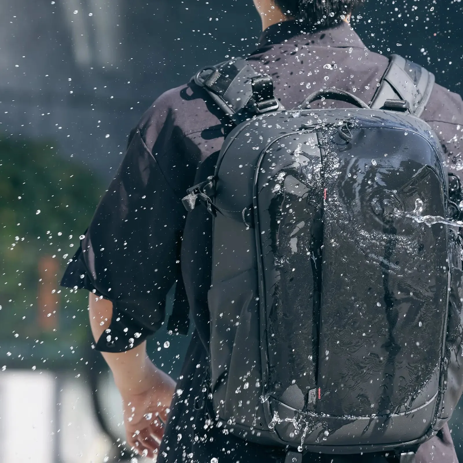 Ulanzi BP09 Mochila Traker Backpack 22L - Imagen 13